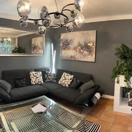5 Mit Garten Und Sonniger Terrasse Apartament