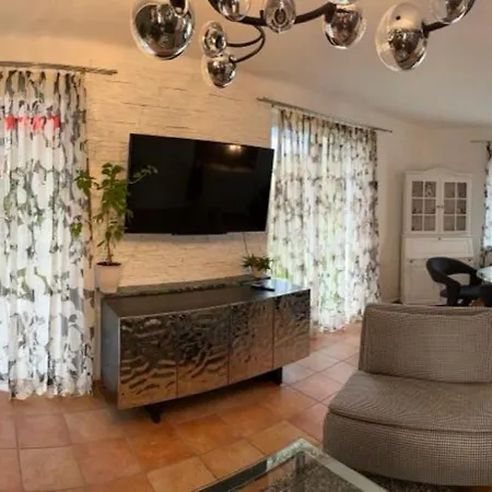 Haus Schmidhuber 5 Mit Garten Und Sonniger Terrasse * Grossgmain