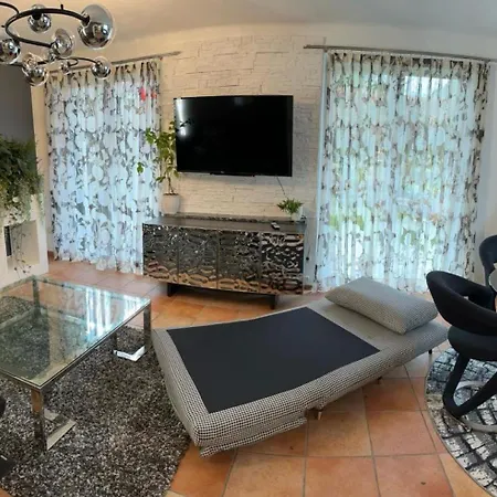 5 Mit Garten Und Sonniger Terrasse Großgmain