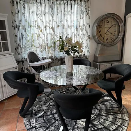 Haus Schmidhuber 5 Mit Garten Und Sonniger Terrasse Grossgmain