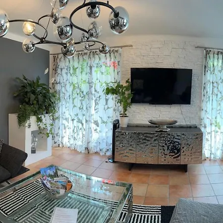 Apartment 5 Mit Garten Und Sonniger Terrasse