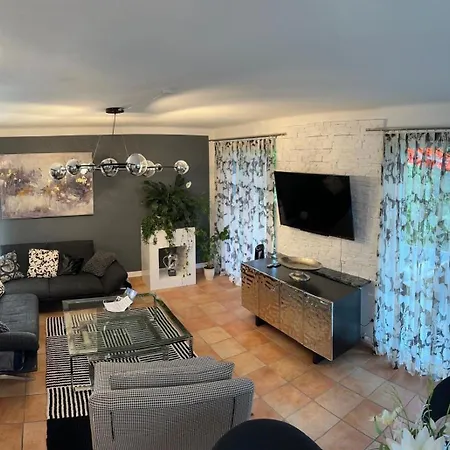 5 Mit Garten Und Sonniger Terrasse * Großgmain