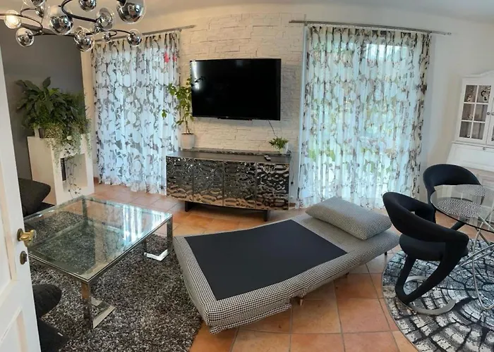 Haus Schmidhuber 5 Mit Garten Und Sonniger Terrasse Grossgmain